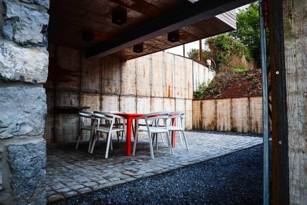 Amazon Corten Marche-en-Famenne Luaran gambar