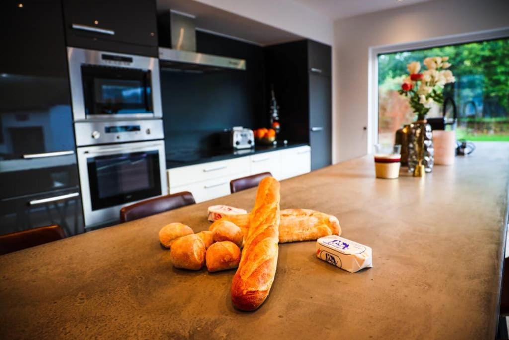 Amazon Corten Marche-en-Famenne Luaran gambar
